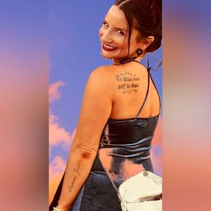 Meet your Posher, Lauren